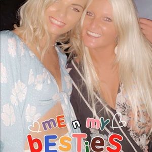 Blue and white flower tie crop top